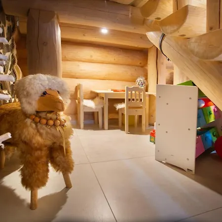 Zrubocek / Log Casa vacanze Liptovský Trnovec