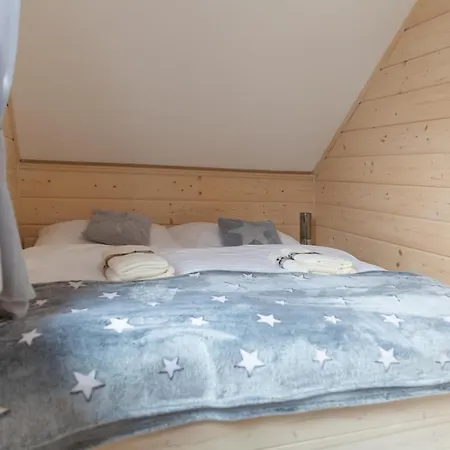 Zrubocek / Log Casa de Férias *